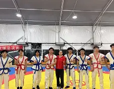 问鼎娱乐-摔跤夜战：皖南银狐队翻盘粤西猎隼队，临门一脚致胜全面提速抢占先机(抗战之血色军魂)