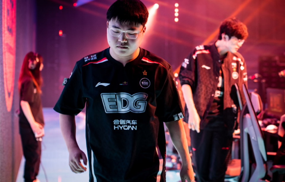 问鼎国际-关于Ming回归赛场，出色防守首场状态亮眼，中国队观众沸腾！的信息