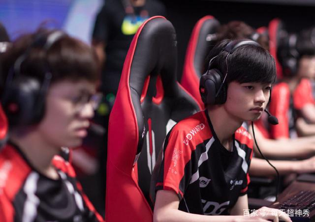 问鼎娱乐-包含TheShy爆冷击败澳大利亚队，突破纪录引爆全场！的词条